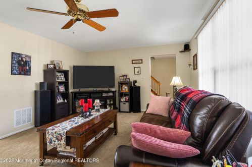 57 Thompson Bridge Rd, Jackson Twp NJ  08527-4623 exterior