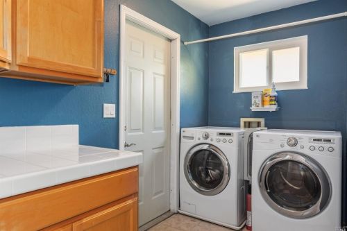 327 Steven Cir, Benicia CA  94510-1809 exterior