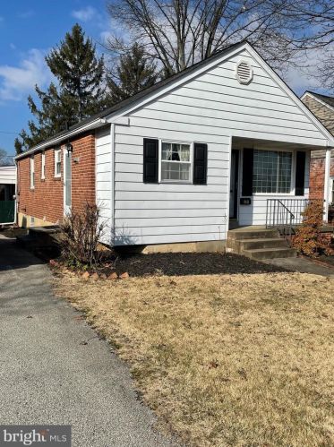 64 Barren Rd, Newtown Square, PA 19073-4275