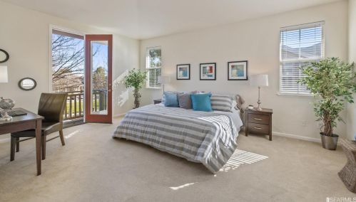 600 Landmark Ln, Redwood City CA  94065-2888 exterior