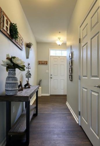 299 Maple Ridge Dr, Canonsburg, PA 15317-7301