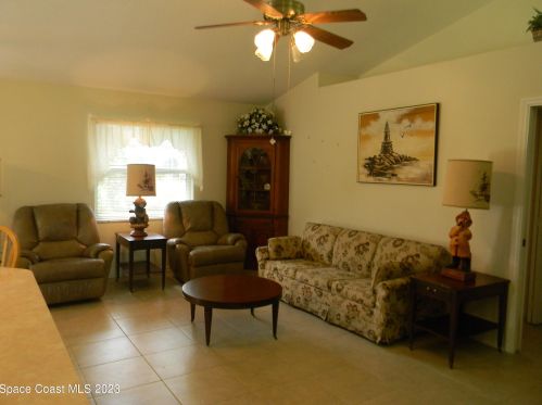 882 Majestic Ave, Sebastian FL  32958-6014 exterior