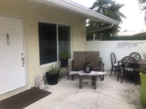 1910 Spanish Trl, Delray Beach, FL 33483-4962