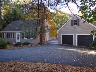 184 Main St, Sandown NH  03873-2148 exterior