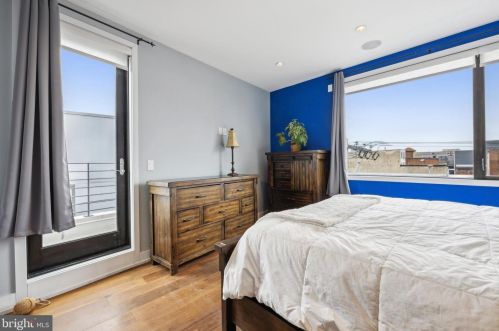 310 Fairmount Ave, Philadelphia PA  19123-2931 exterior