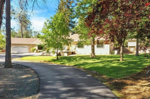 13267 Squirrel Creek Rd, Grass Valley CA 95945-4551 exterior