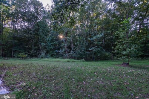 5828 James Madison Pkwy, Owens VA  22485-5352 exterior