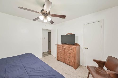 6128 Walraven Cir, Fort Worth TX  76133-2744 exterior