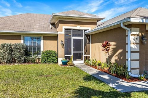 1901 14th St, Cape Coral, FL 33909-1665