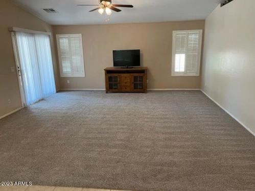 80 Glen Ct, San Tan Valley, AZ 85143-3995
