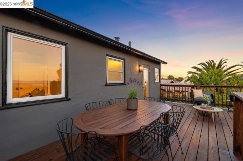 4817 Brookdale Ave, Oakland CA  94619-2510 exterior