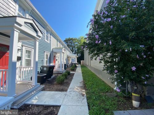 1409 Charles St, Fredericksburg, VA 22401-3600