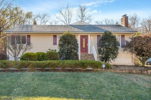 40 Jacobus Ave, Little Falls NJ  07424-2305 exterior