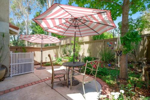 372 Turin St, Calabasas CA  91377-5527 exterior