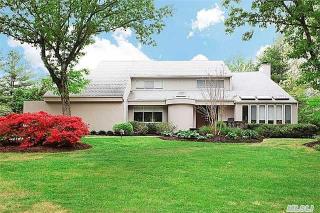 10 Clearmeadow Ct, Woodbury, NY 11797-1111