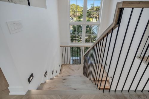 710 Cabrillo Ave, San Diego CA  92118-2030 exterior