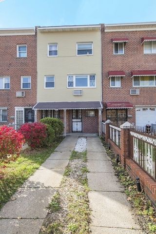 3027 Gunther Ave, Bronx, NY 10469-3209