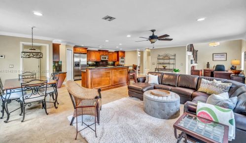 1122 195 Ave, Hollywood FL 33029-3272 exterior