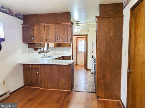65 Ream Rd, Ephrata PA  17522-9792 exterior
