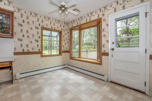 4 Eunice Ln, Thornwood NY  10594-1901 exterior