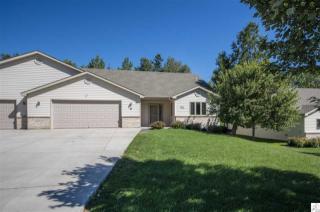 327 Hickory St, Duluth, MN 55811-4814