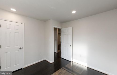 2004 York Dr, Woodbridge VA  22191-2433 exterior