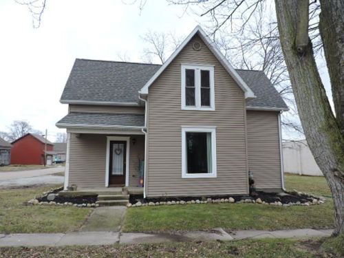 112 Tucker St, Mentone, IN