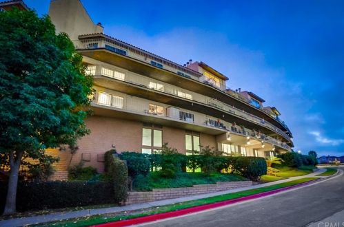 2700 Panorama Dr, Long Beach, CA 90755-3850