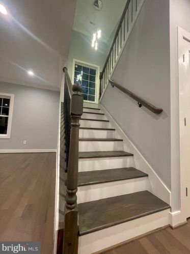 6912 Westlawn Dr, Falls Church VA  22042-2653 exterior