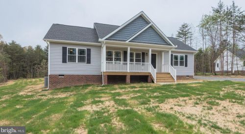 136 Hemlock Ln, Mineral, VA 23117-4680