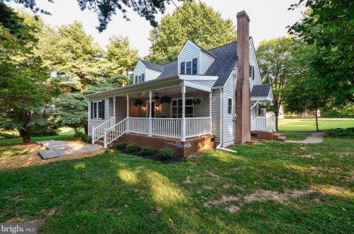 241 Forest Lane Rd, Fredericksburg VA  22405-3182 exterior