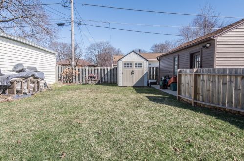 2906 Allerton Ave, Milwaukee WI 53235-5737 exterior