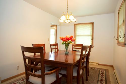 8029 18 Ave, Kenosha WI 53143-1631 exterior