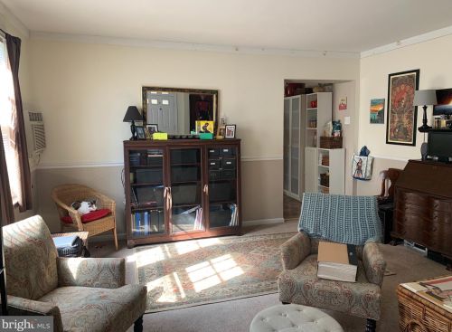 203 Woodlawn Ave, Florence NJ  08518-1011 exterior