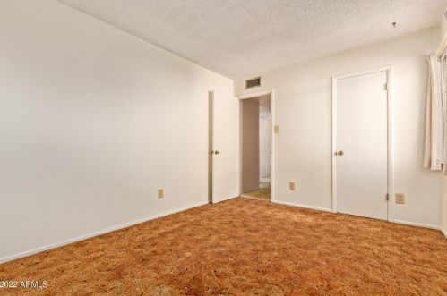 15014 37 Ave, Phoenix AZ 85053-5508 exterior