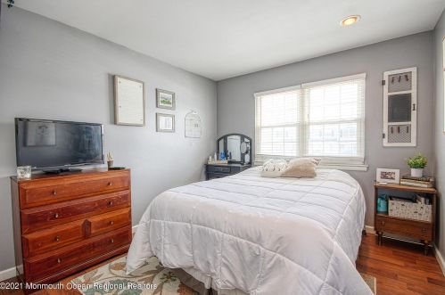 31 Brunswick Dr, Wall Township NJ 07731-1722 exterior