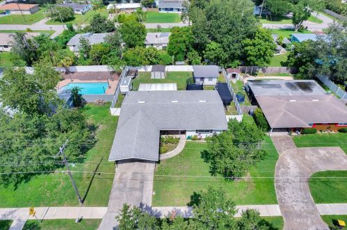 2736 21st St, Winter Haven, FL 33881-1232