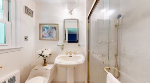 18 Hardwick Dr, Huntington Station NY  11746-4506 exterior