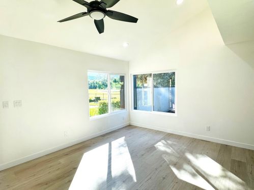 24811 Sand Wedge Ln, Santa Clarita, CA 91355-2315