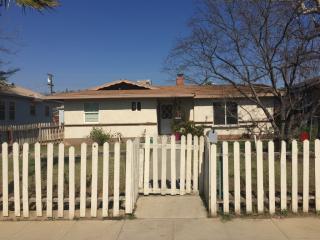 2024 Lake St, Bakersfield CA  93305-5032 exterior