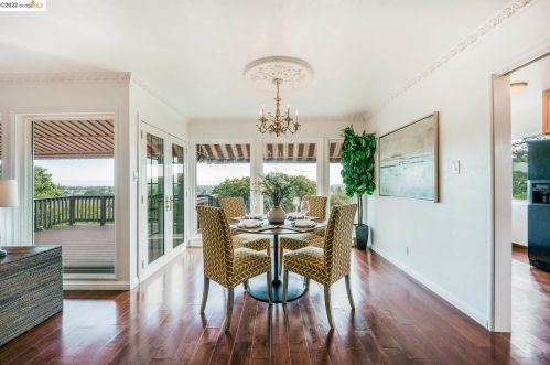 21561 Knoll Way, Hayward CA  94546-6860 exterior