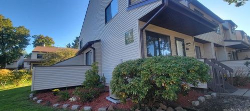 501 Cypress Rd, Hartford, CT 06111-5625