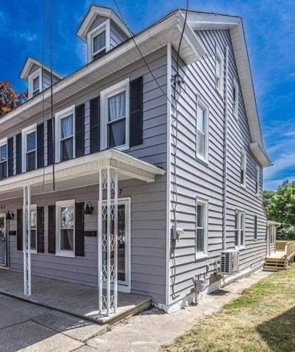 347 2nd St, Bangor, PA 18013-2511