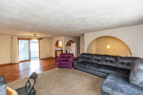 79 Thelma St, North Providence RI  02904-4560 exterior