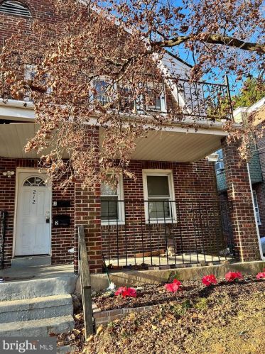 212 35th St, Wilmington, DE 19802-2812