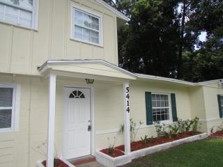 5414 Oak Forest Dr, Jacksonville, FL 32211-5473