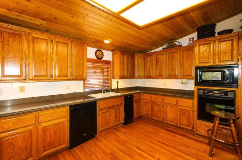 1253 Panorama Dr, Big Bear City CA  92314-9828 exterior