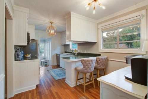 1490 Hindman Ave, Mount Pleasant SC 29464-4837 exterior