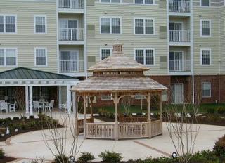 20903 Runnymeade Ter, Ashburn VA  20147-2883 exterior