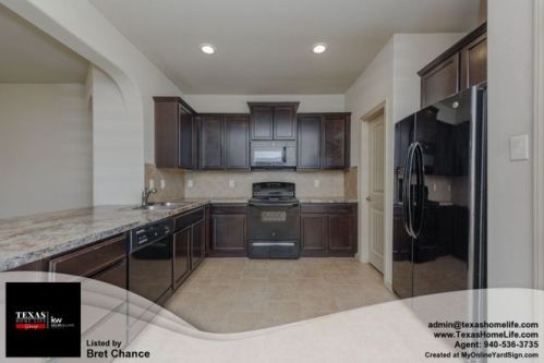 5112 Crystal Lake Ave, Krum, TX 76249-6048